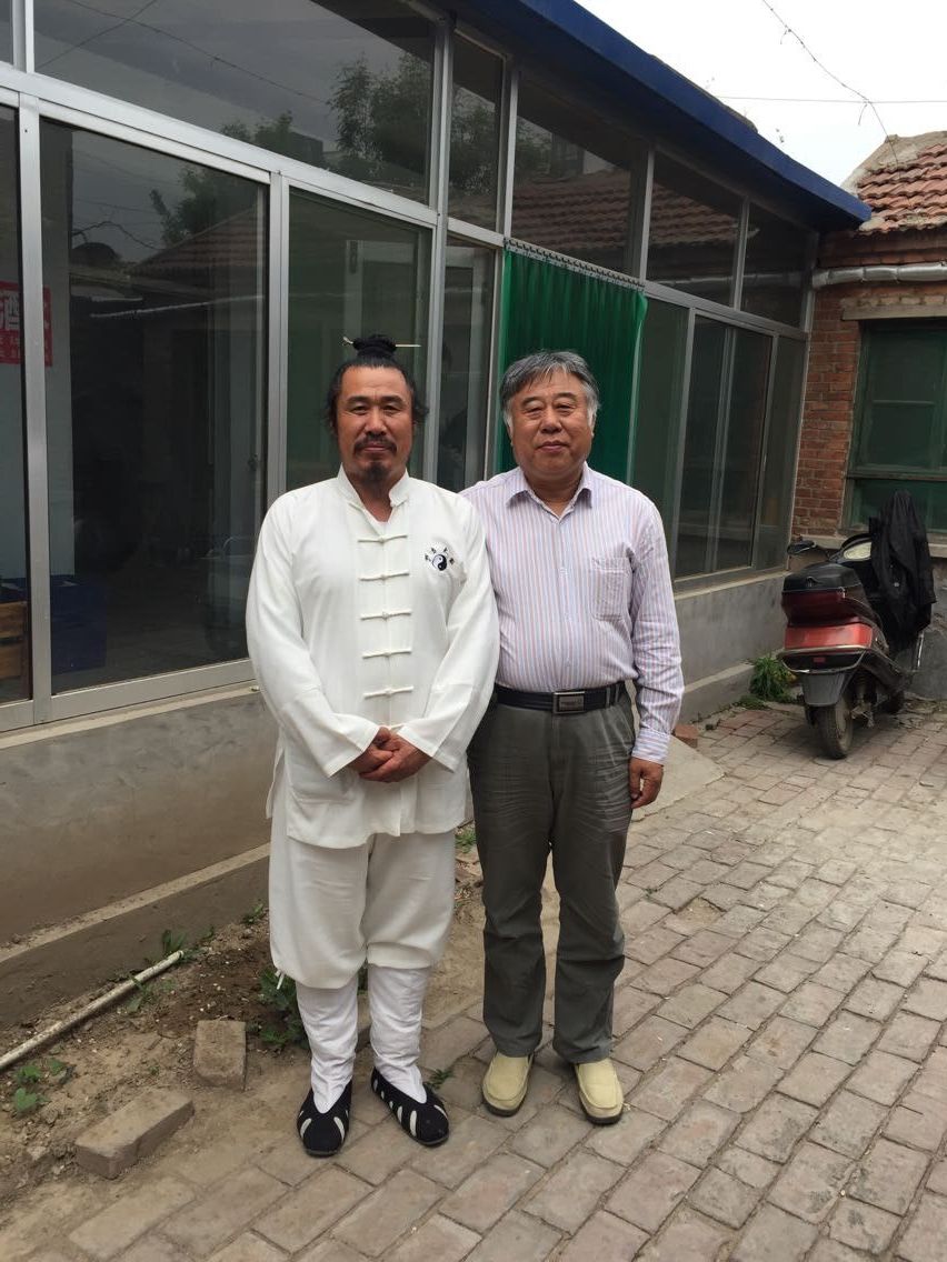 与书法家郭大师合影